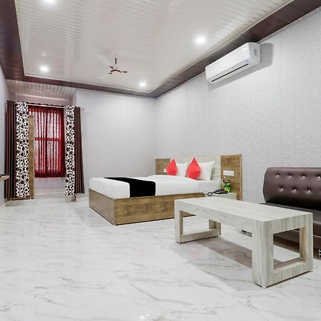 Capital O 63158 Hotel Om Sai Ram Chhatarpur Esterno foto