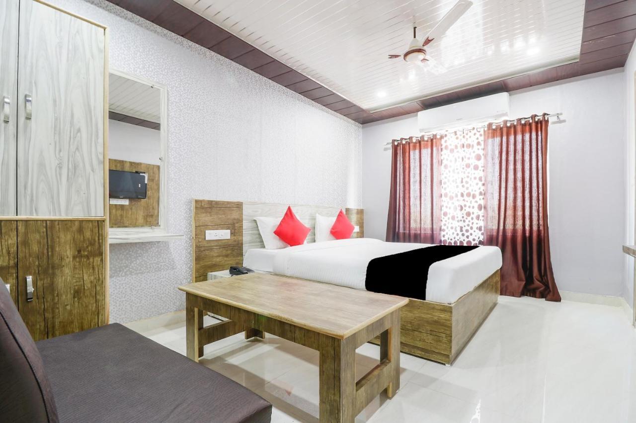 Capital O 63158 Hotel Om Sai Ram Chhatarpur Esterno foto