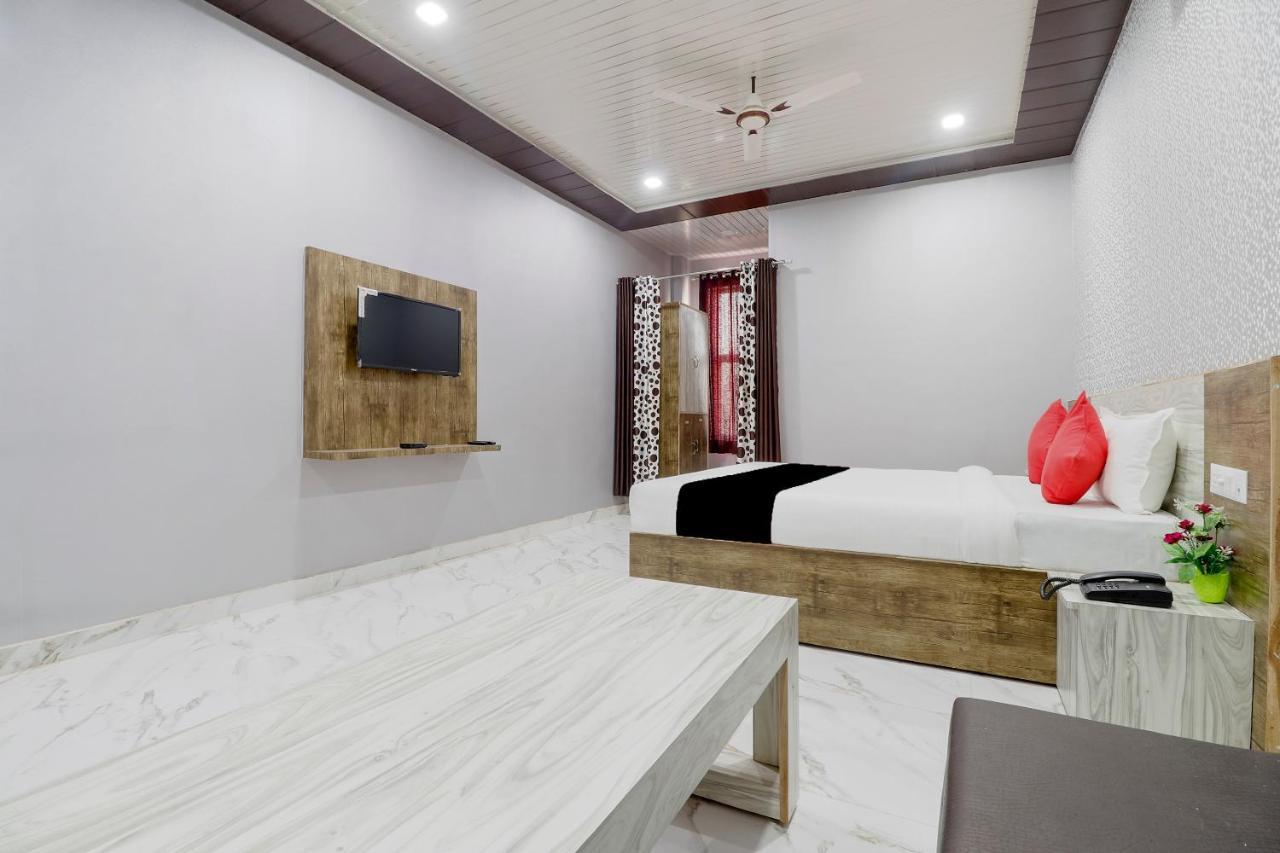 Capital O 63158 Hotel Om Sai Ram Chhatarpur Esterno foto