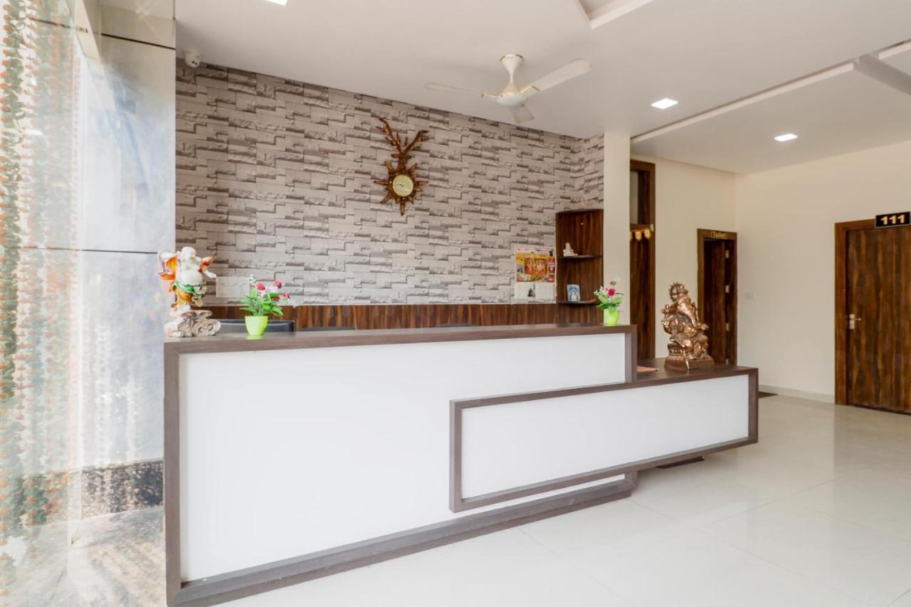 Capital O 63158 Hotel Om Sai Ram Chhatarpur Esterno foto