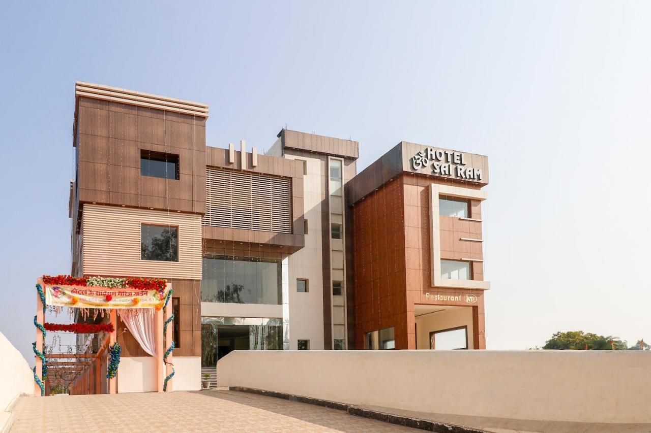 Capital O 63158 Hotel Om Sai Ram Chhatarpur Esterno foto